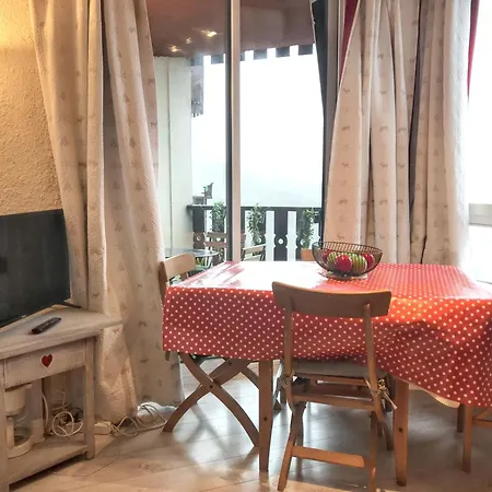 Chaleureux A Uvernet-fours, 25m² Avec Vue Montagne
