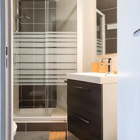 Chaleureux A Uvernet-fours, 25m² Avec Vue Montagne Appartement