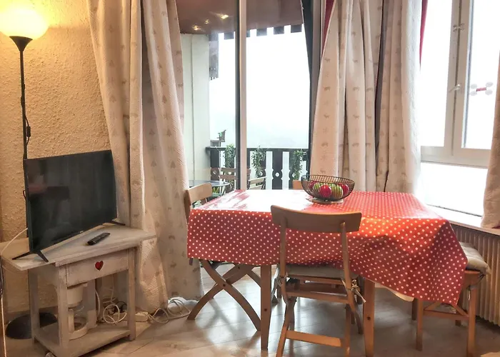 Chaleureux A Uvernet-fours, 25m² Avec Vue Montagne